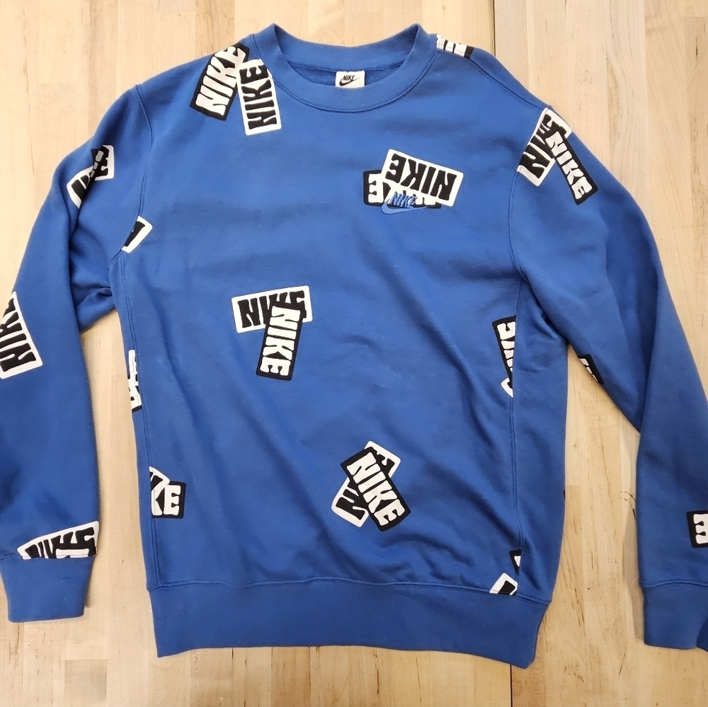 Nike Sports Essentialls All Over Sticker Print Sweatshirt Mens Small Blue